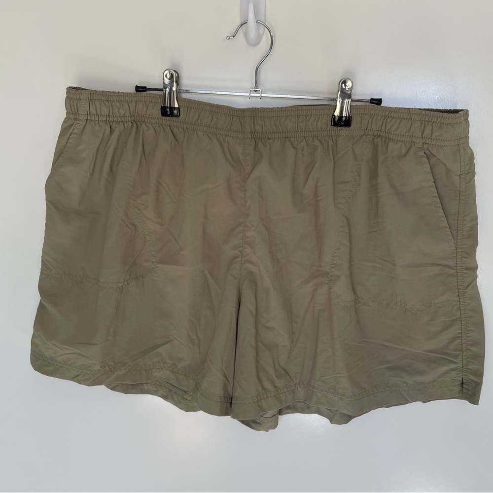 Columbia Women's Sandy River Trail Shorts, Khaki, size XXL